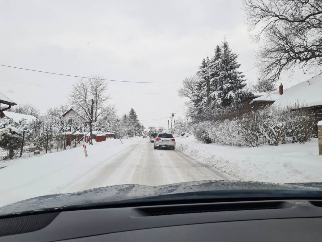 Podkarpacie przykryte śniegiem, jedni się cieszą inni denerwują