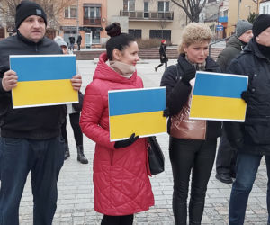 Starachowice solidarne z Ukrainą. Wiec poparcia na Rynku