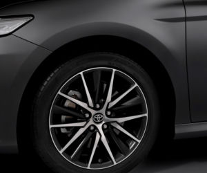 Toyota Camry Hybrid lifting 2021