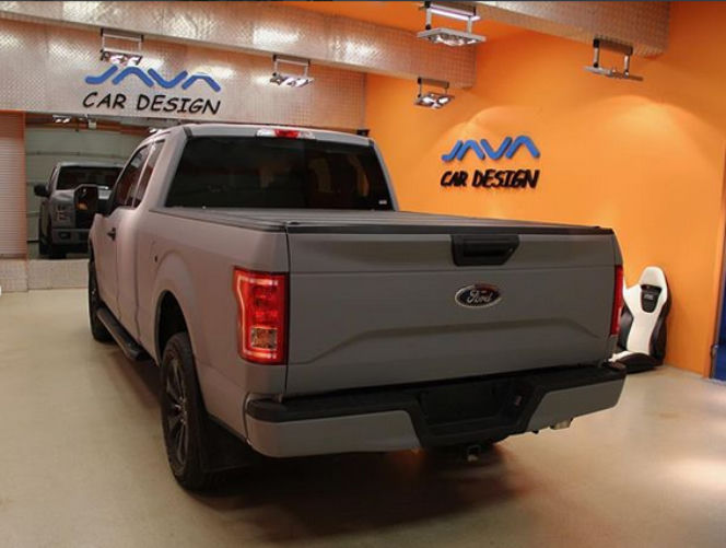 Mamed Khalidov i jego Ford F150