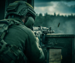 Żołnierze 10 Wrocławskiej Brygady Łączności na poligonie. Intensywne szkolenie i strzelanie z karabinów BOR