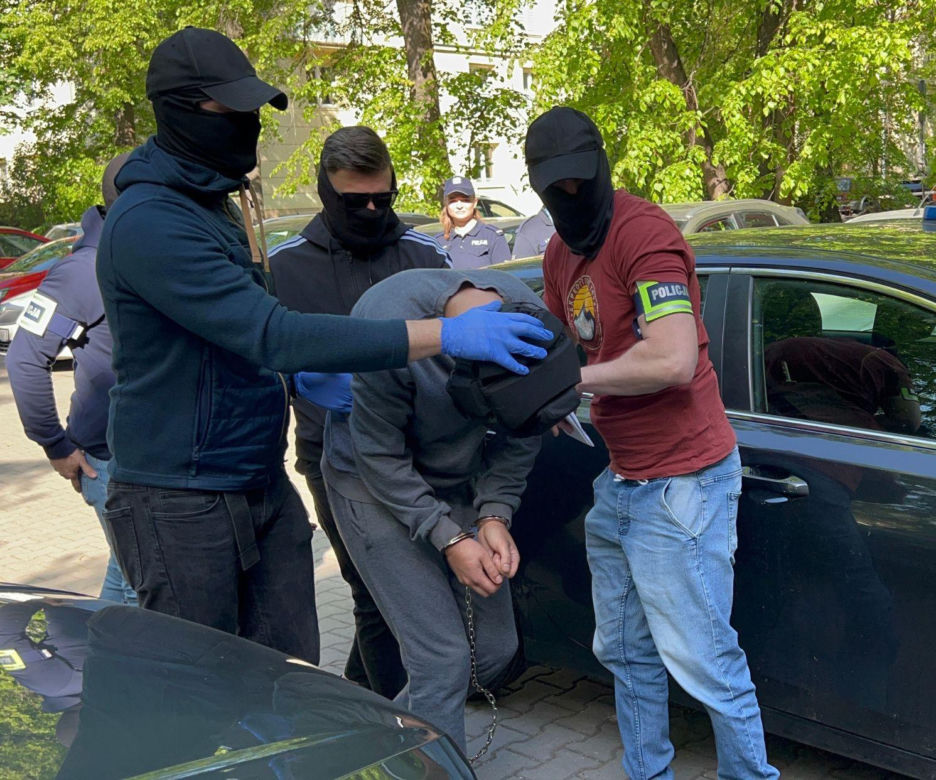 Atak nożownika w szpitalu. Podejrzany 35-latek doprowadzony do prokuratury