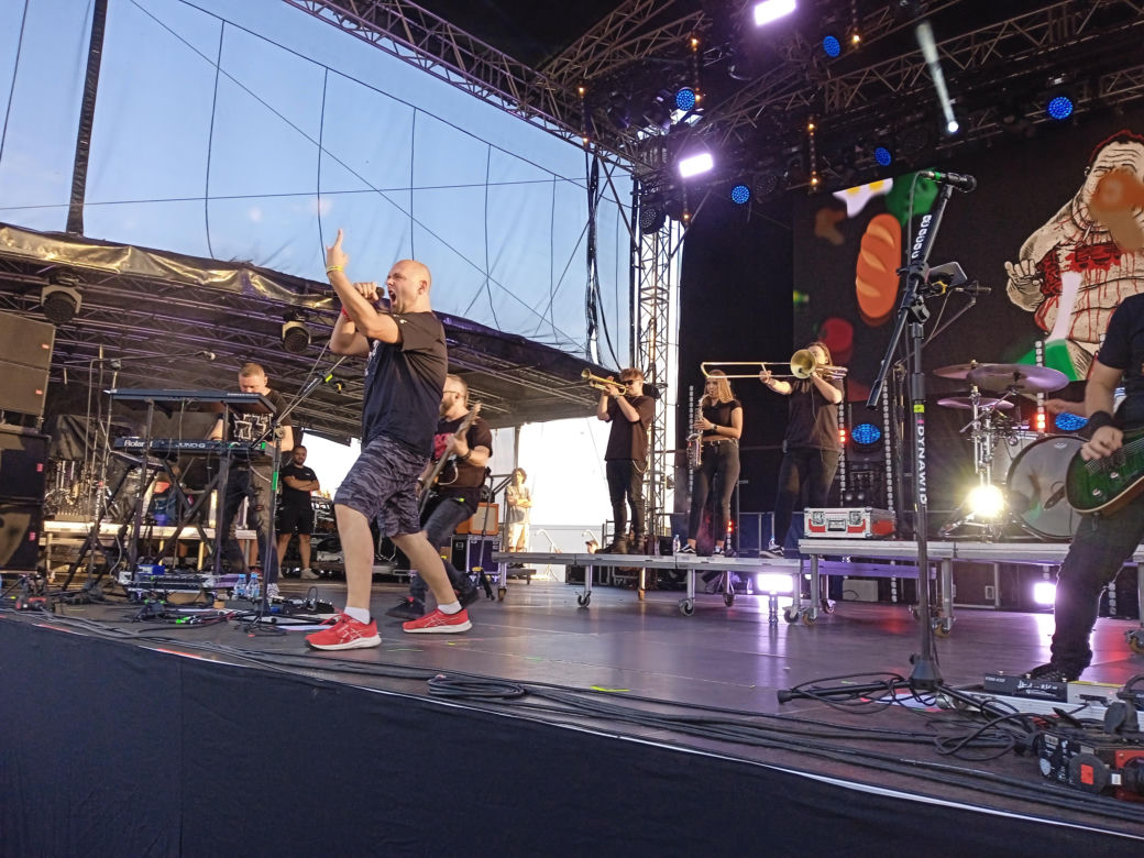 Koncert zespołu Łydka Grubasa w ramach Rockowizna Festiwal 2023 w Poznaniu
