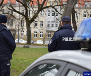 Nowe obostrzenia. Na ulicach więcej policji i wojska