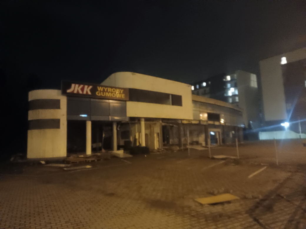 Opuszczony salon samochodowy Honda w Katowicach