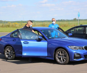 Policjanci ćwiczyli dynamiczną jazdę w samochodach BMW