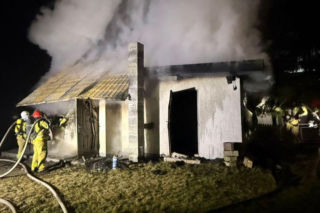 Śmiertelny pożar pod Bydgoszczą. W zgliszczach strażacy dokonali makabrycznego odkrycia