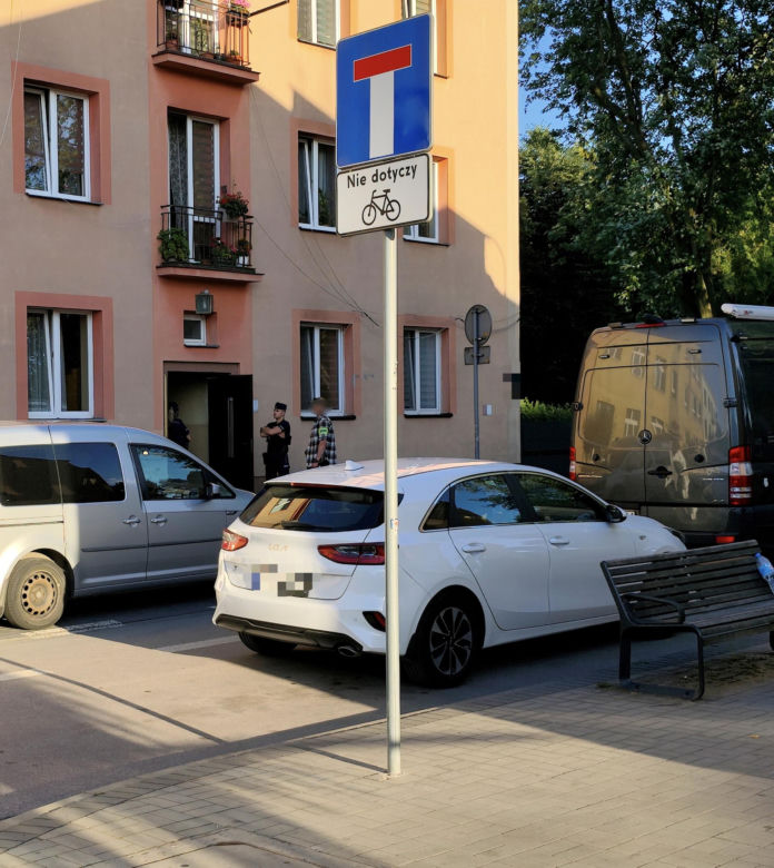 Cztery ciała w mieszkaniu! Wśród zmarłych zaledwie 8-dniowe dziecko