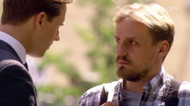 O mnie się nie martw3 odcinek 5, Krzysiek Małecki (Paweł Domagała), Marcin Kaszuba (Stefan Pawłoski)
