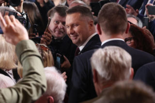 Zaskakujący gest Czarnka wobec pierwszej damy na konwencji PiS! Wszyscy wstali