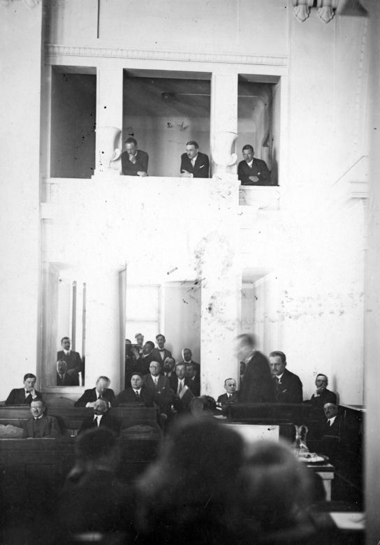Krzyk narodzin II RP. Sejm II RP 17 marca 1921 roku uchwalił pierwszą, nowoczesną konstytucję