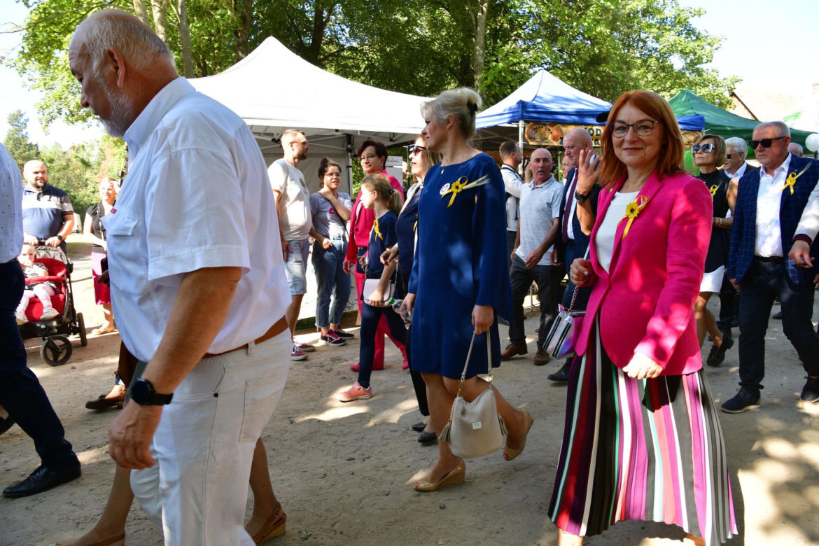 Tłumy na dożynkach w Olsztynku. Zobacz, jak bawili się mieszkańcy Warmii i Mazur [ZDJĘCIA]