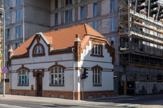 Blok z dziurą na dom. Oto najbardziej kontrowersyjna budowa w Polsce? Kapitanat Garbary w Poznaniu