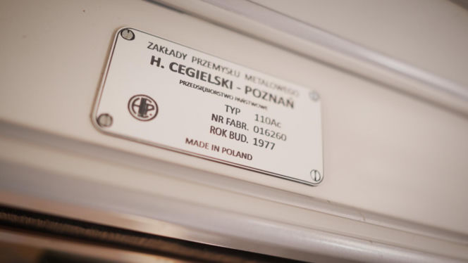 Jechałem legendarnym pociągiem. W środku jak kiedyś, aż trudno uwierzyć! Ludzie mówią wprost: „to były czasy”