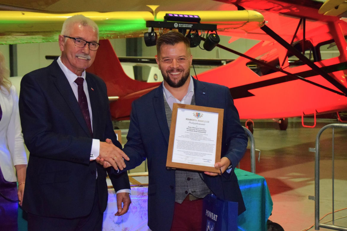 Lotnisko w Mokrem ma nowy pas startowy.  Został  już otwarty