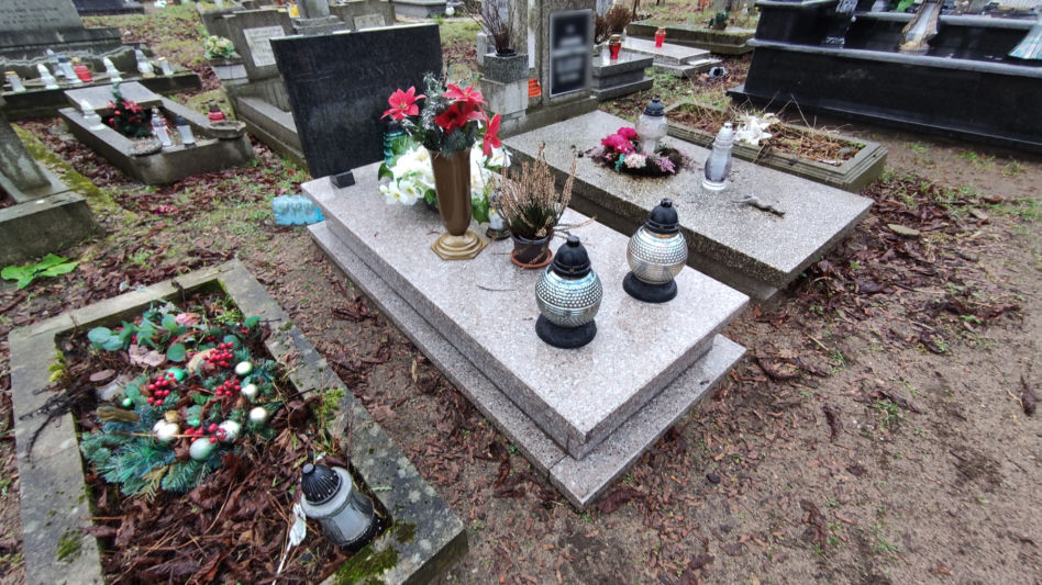 Aktor Leonard Pietraszak spocznie obok matki w Bydgoszczy