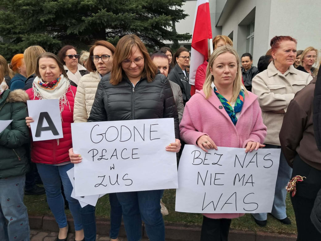 Protest pracowników ZUS-u w Starachowicach