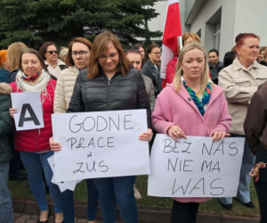 Protest pracowników ZUS-u w Starachowicach