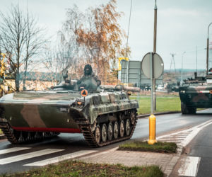 Na ulicach pojawiło się uzbrojone wojsko. Jaki jest powód?