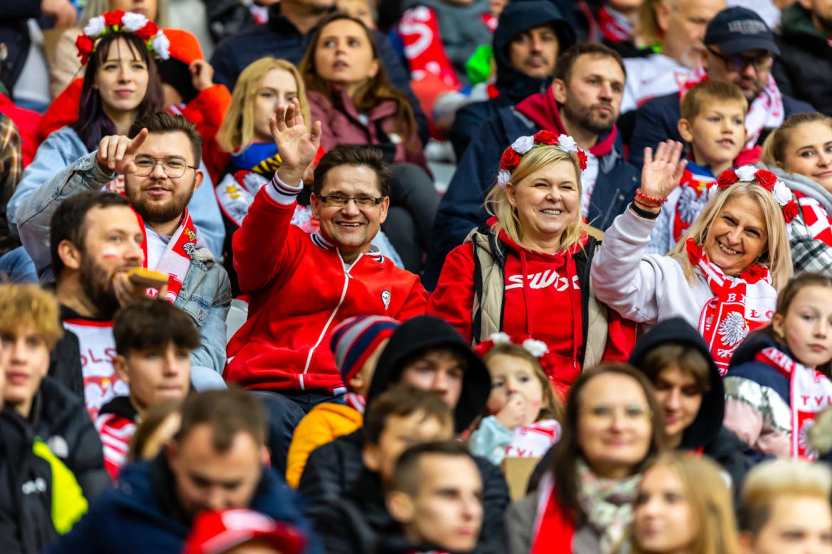 Kibice na meczu Polska -Mołdawia