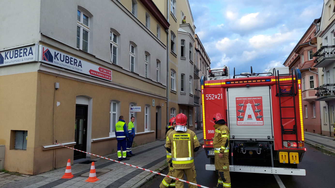 20 mieszkańców ewakuowanych, dwa mieszkania zniszczone