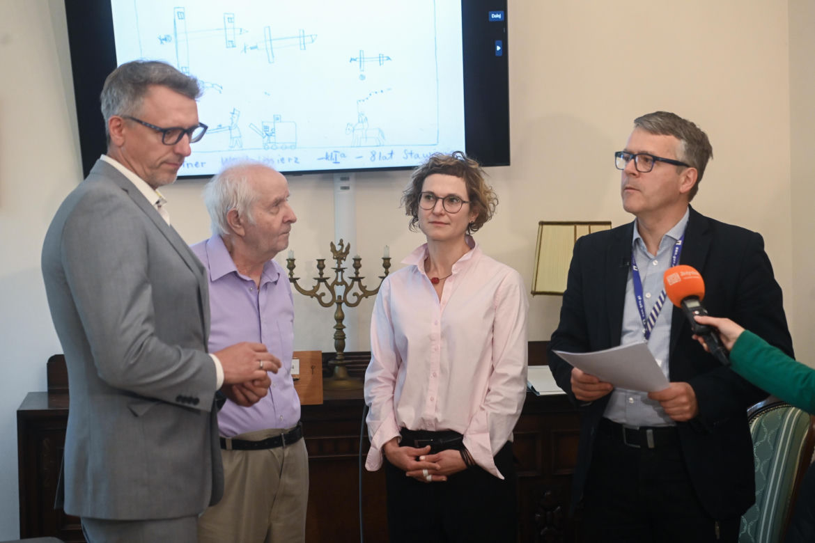 Pokaz dziecięcych rysunków z 1946 roku