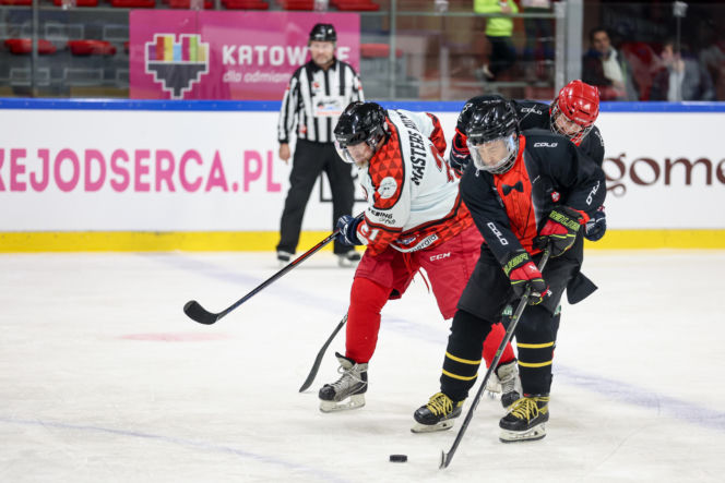 Mecz hokejowy Reprezentacji Artystów Polskich i Przedsiębiorców