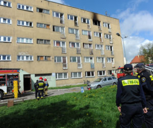 Koszalin: Dwie osoby zginęły w pożarze mieszkania. Ewakuowano prawie 50 osób 