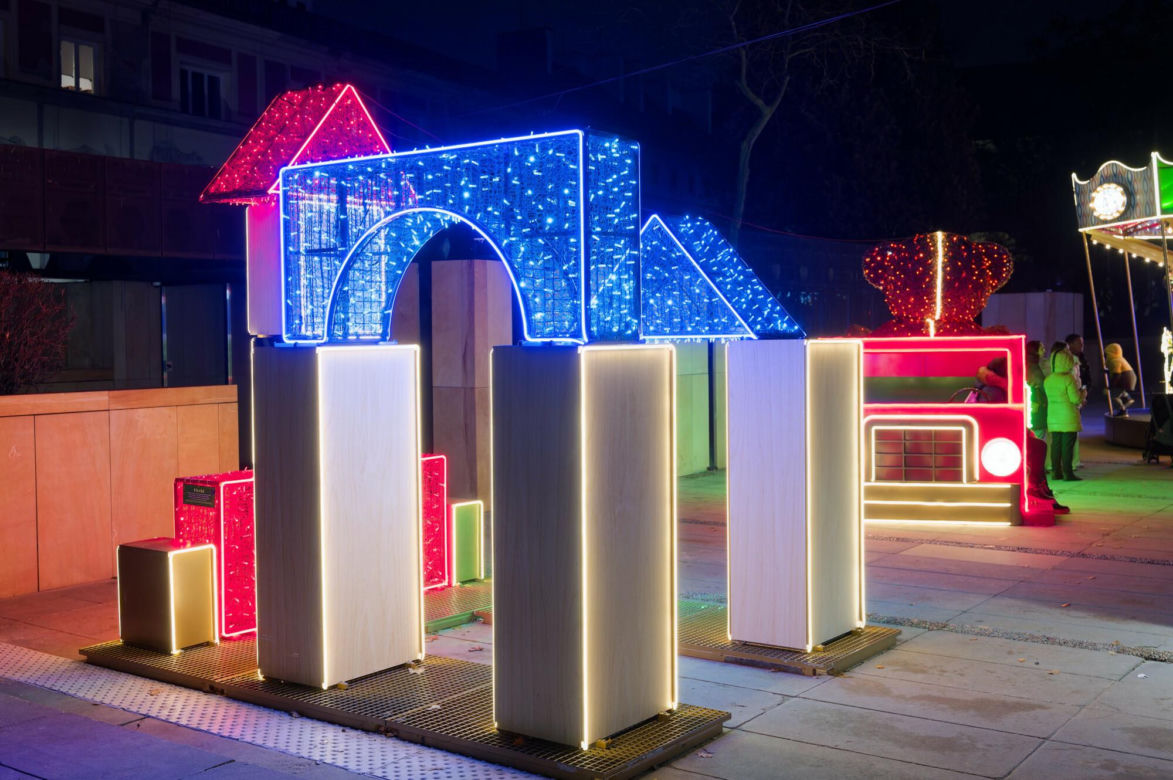 Świąteczne iluminacje w Warszawie