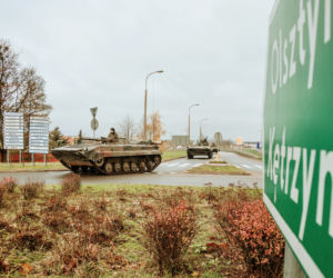 Na ulicach pojawiło się uzbrojone wojsko. Jaki jest powód?