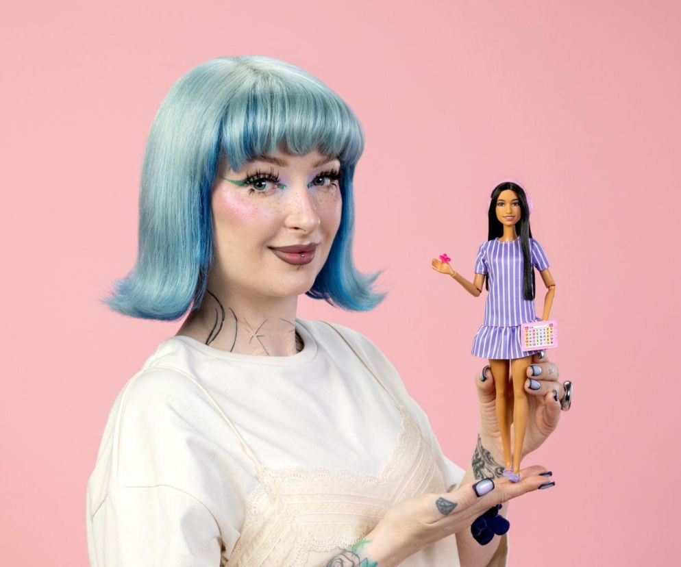 Red Lipstick Monster ambasadorką pierwszej lalki Barbie w spektrum autyzmu