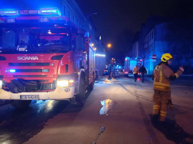 Pożar hotelu pracowniczego w Bydgoszczy! Kilka osób trafiło do szpitala