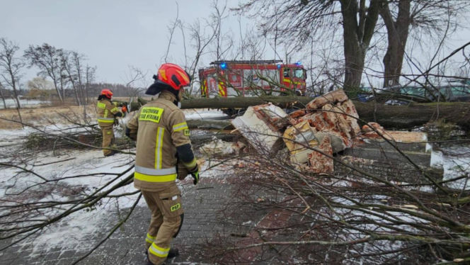 Wichura zniszczyła zabytkową kapliczkę przy sanktuarium