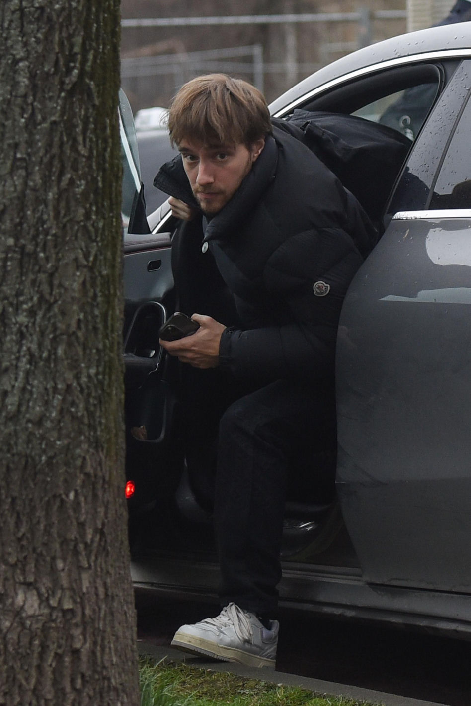 Maciej Musiał parkuje w Centrum Warszawy