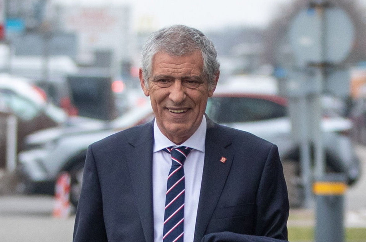 Fernando Santos przyłapany z papierosem w ręku w Warszawie