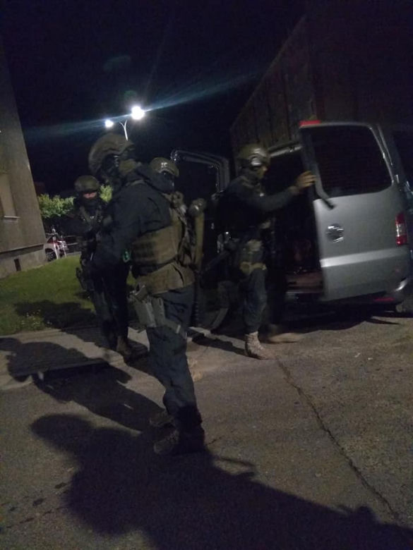 Brutalna bójka w Mirosławcu Górnym. Ciężarna 16-latka ugodzona nożem!
