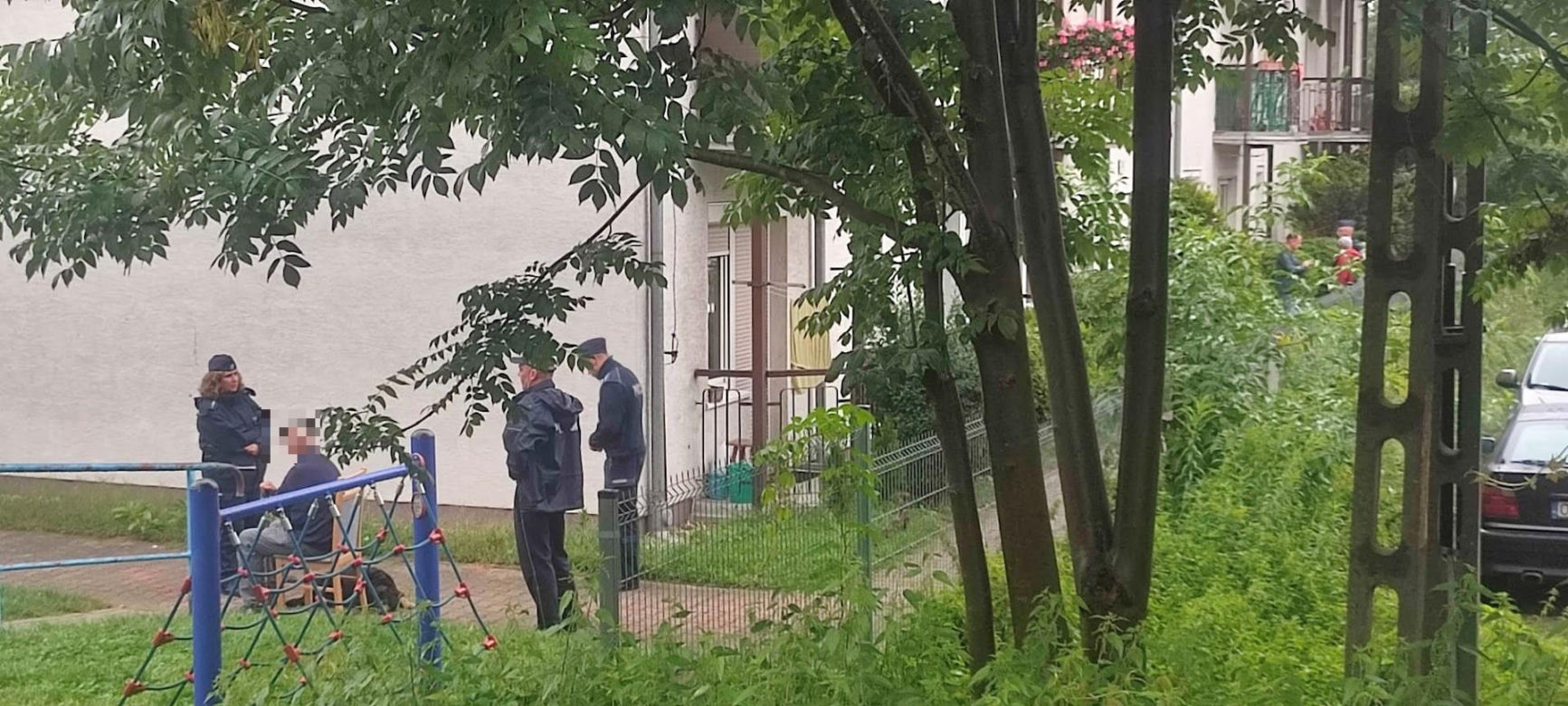 Zwłoki dwojga małych dzieci w Opolu. W mieszkaniu była też ranna kobieta. Szokujące doniesienia