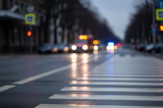 Starsza kobieta nie przeżyła potrącenia w miejscu niedozwolonym