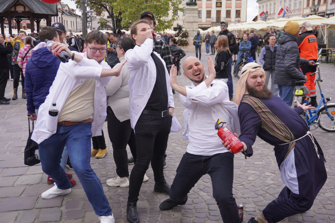 Rzeszowskie Juwenalia rozpoczęte. Barwny korowód przeszedł przez miasto 