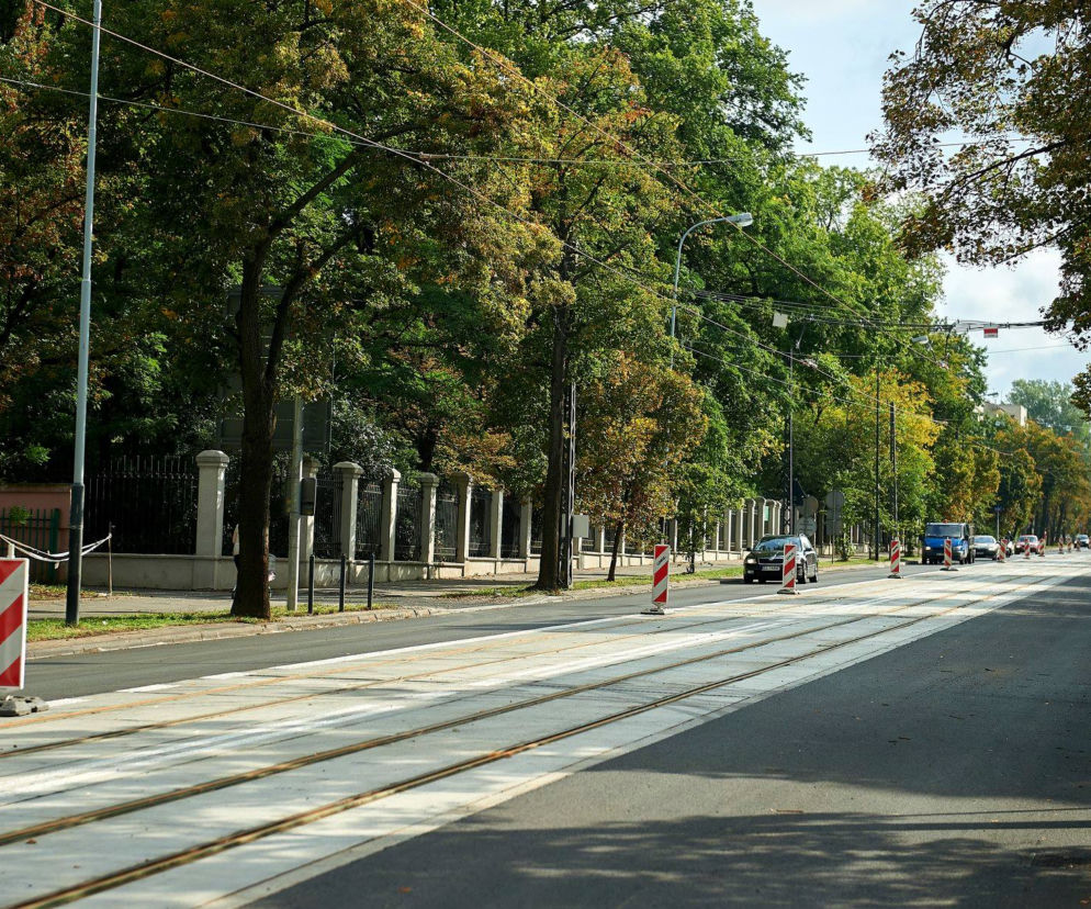 Od poniedziałku na Narutowicza będzie więcej tramwajów i autobusów