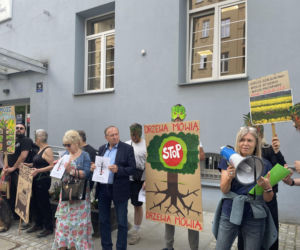 Wyciąć starostwo a nie las! - protest przeciwko budowie trasy z Babek do Świątnik