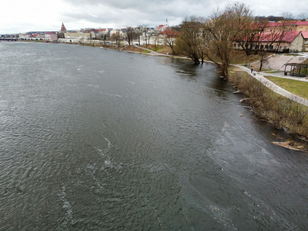 podniesiony poziom wód na Warcie