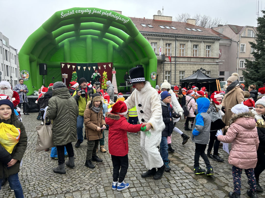 Mikołajki na Placu Wolności w Koninie