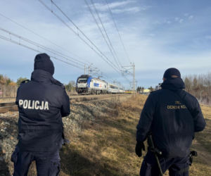 Działania policjantów z garnizonu stołecznego na torach i dworcach
