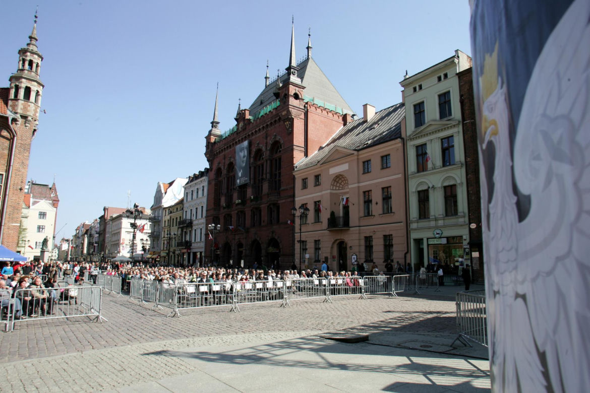 Rocznica pogrzebu Lecha i Marii Kaczyńskich na Wawelu