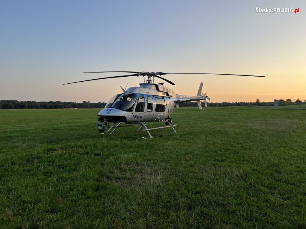 Policyjny śmigłowiec Bell 407GXi krąży nad Katowicami i Gliwicami. Wiemy, dlaczego 