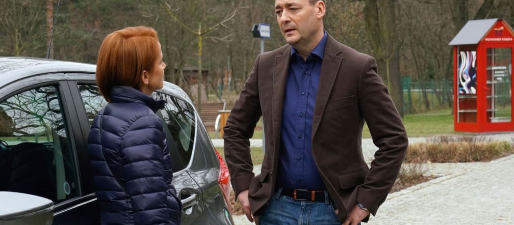 Barwy szczęścia, odcinek 1689, Marta (Katarzyna Zielińska), Artur (Jacek Rozenek)