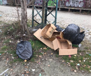 Śmieci na targowisku Świebodzki
