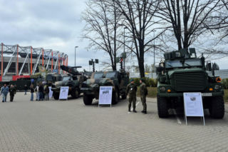 Największe wojskowe wydarzenie w regionie. Na Chorten Arenie trwają Targi Służby i Pracy [AUDIO]