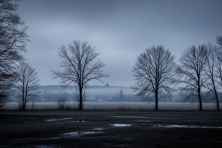 Krosno, 03.12.2025: ponura środa nadciąga! Czy słońce jeszcze nas zaskoczy?